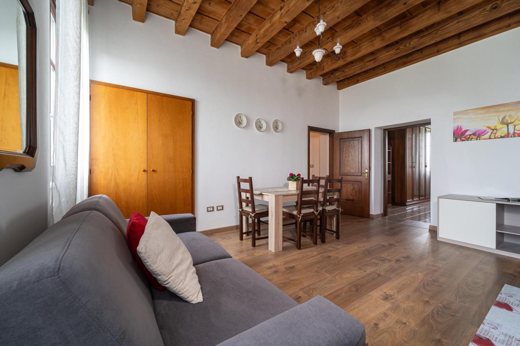 Antico Stemma Corte Meneghella Monzambano Exterior foto